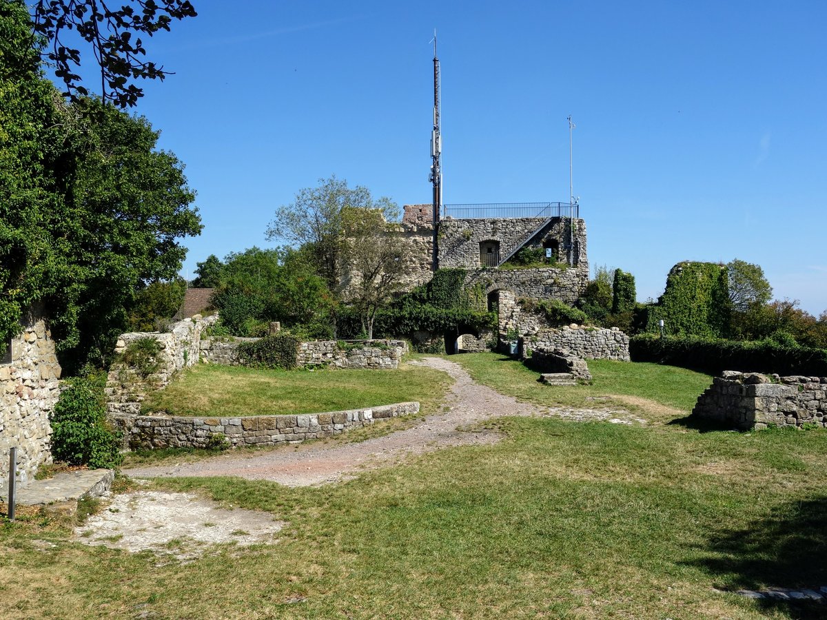 Blick von der Küssaburg über das Hochrheintal